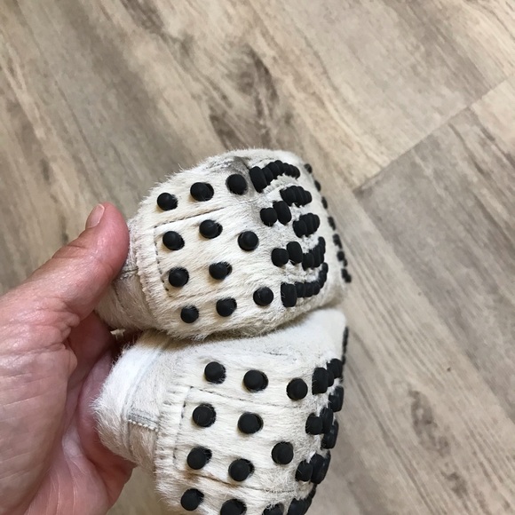 Tod’s Calf Hair/Pony Hair Cream Gommino Driving Shoes Black Bubbles EUC Sz. 9.5 - Picture 6 of 16